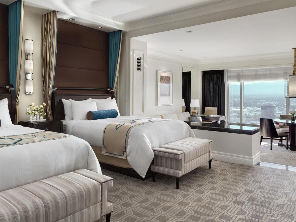 Palazzo Luxury Two Queen Suite