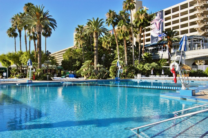 Ballys Pool | Suites at Bally's Las Vegas