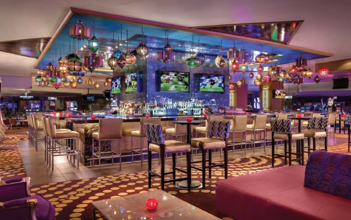 Centra Bar And Lounge | Suites at Luxor Hotel & Casino