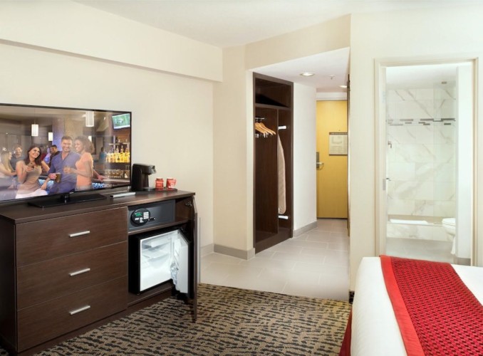 Guestroom | Suites at Stratosphere Hotel, Casino & Tower, BW Premier Collection