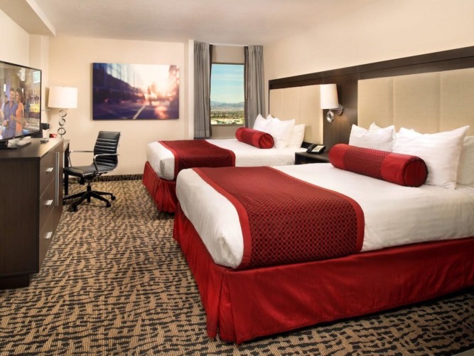 Guestroom | Suites at Stratosphere Hotel, Casino & Tower, BW Premier Collection