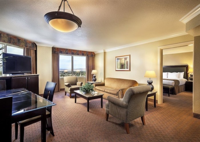 Guestroom | Suites at Stratosphere Hotel, Casino & Tower, BW Premier Collection