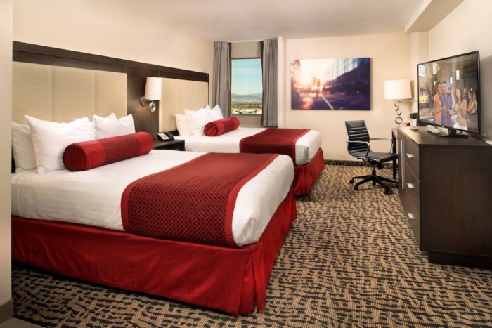 Guestroom | Suites at Stratosphere Hotel, Casino & Tower, BW Premier Collection