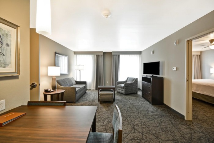 https://suiteness.imgix.net/destinations/las-vegas/homewood-suites-by-hilton-las-vegas-city-center/suites/2-queen-beds-1-bedroom-suite-nonsmoking/homewood_suites-jpg.jpg?w=96px&h=64px&crop=edges&auto=compress,format