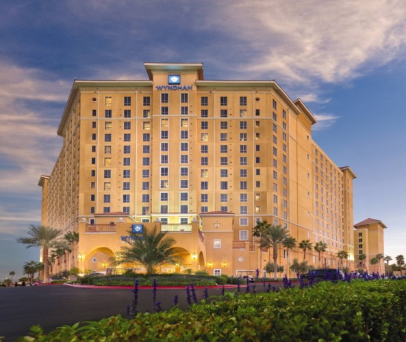 https://suiteness.imgix.net/destinations/las-vegas/wyndham-grand-desert/wyndham-grand-desert-exterior.jpg?w=96px&h=64px&crop=edges&auto=compress,format