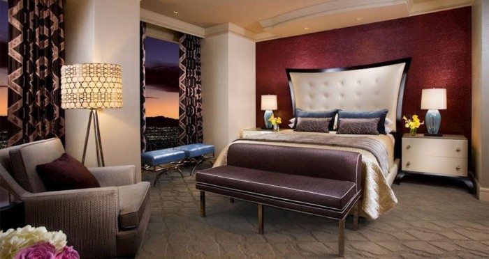 https://suiteness.imgix.net/destinations/las-vegas/bellagio/suites/two-bedroom-penthouse-suite/lv-bellagio-twobedrompenthouse%20suite-bed.jpg?w=96px&h=64px&crop=edges&auto=compress,format