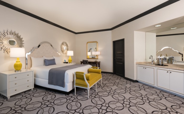 https://suiteness.imgix.net/destinations/las-vegas/paris-las-vegas/suites/remodeled-classic-king-suite-2-queens/king-bedroom.jpg?w=96px&h=64px&crop=edges&auto=compress,format