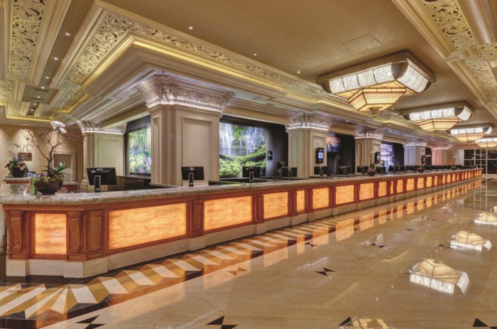 Lobby of Mandalay Bay Resort in Las Vegas Stock Photo - Alamy