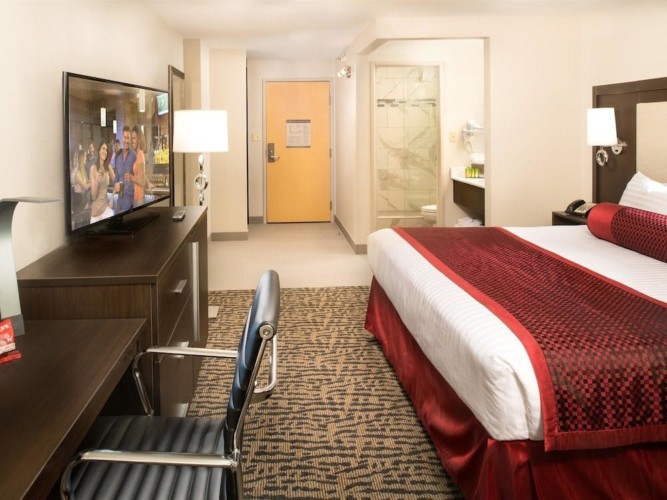 | Suites at Stratosphere Hotel, Casino & Tower, BW Premier Collection