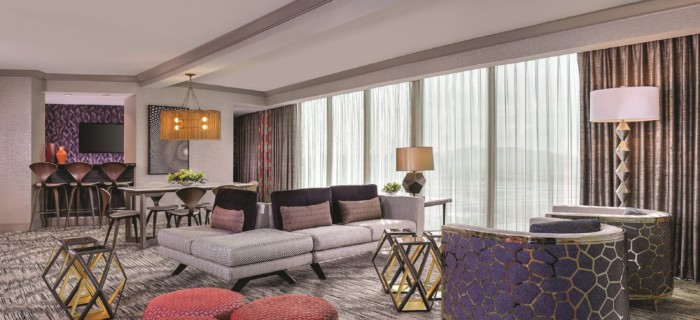 MANDALAY BAY RESORT AND CASINO SUITES•