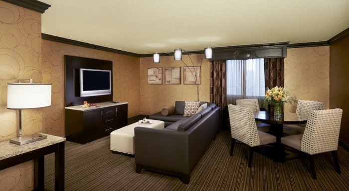 Picture of One Bedroom Parlor Suite