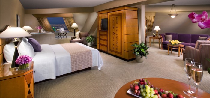 Picture of Pyramid Corner King Suite