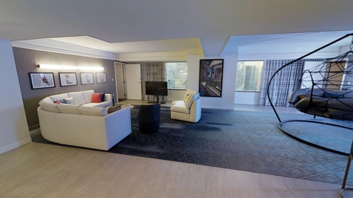 Picture of Ultra Boulevard Suite + 1 King