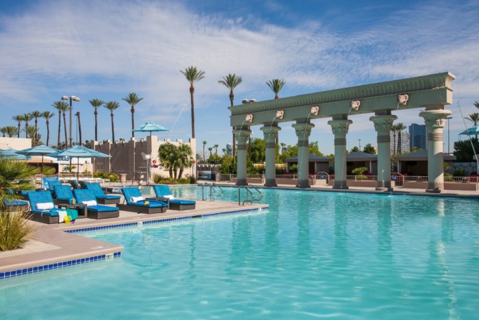 Pool | Suites at Luxor Hotel & Casino