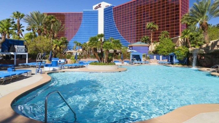 Pool | Suites at Rio All-Suite Hotel & Casino