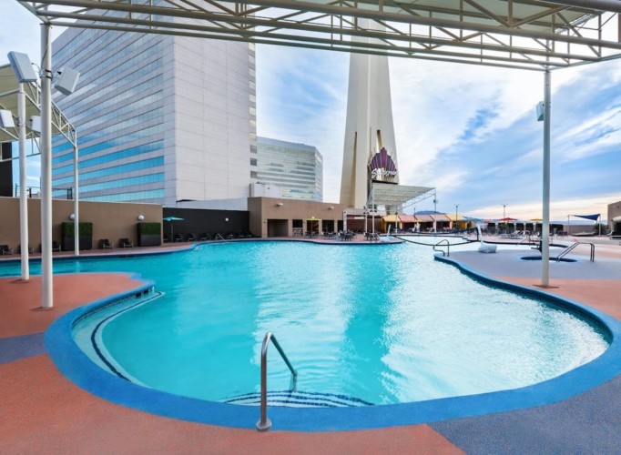 Pool | Suites at Stratosphere Hotel, Casino & Tower, BW Premier Collection