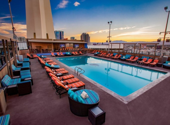 Pool | Suites at Stratosphere Hotel, Casino & Tower, BW Premier Collection