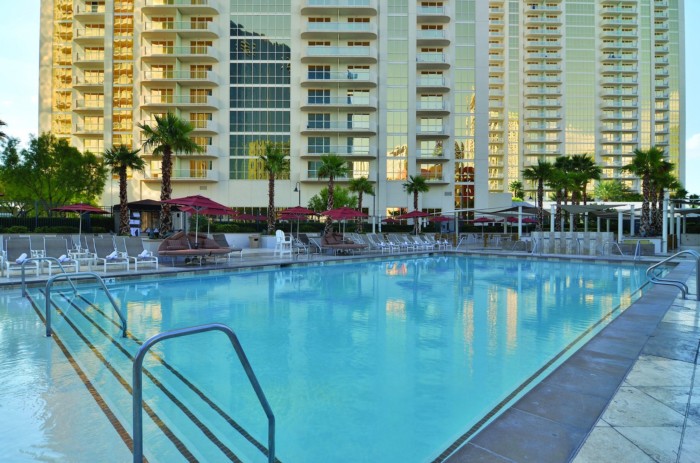 Pool | Suites at The Signature at MGM Grand